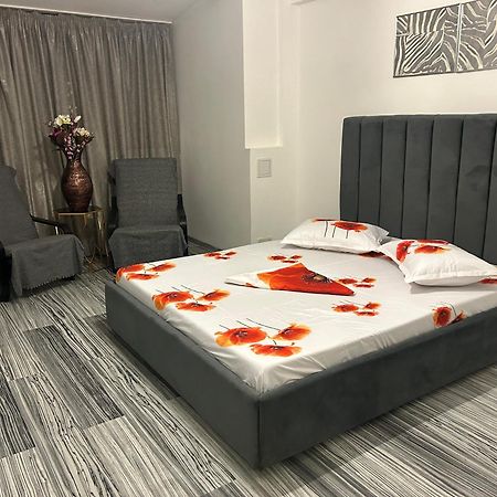 Enzso Residence Ap 2 Cam,Piata Natiunile Unite, Nr3-5,Bloc B2, Sc2, Et 1, Ap34 Bükreş Dış mekan fotoğraf